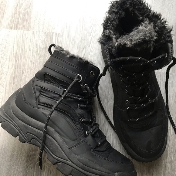 Snow shoes - Picture 3 of 7